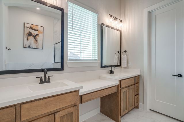2137 Rolling Oaks Drive, Fort Worth, TX 76008