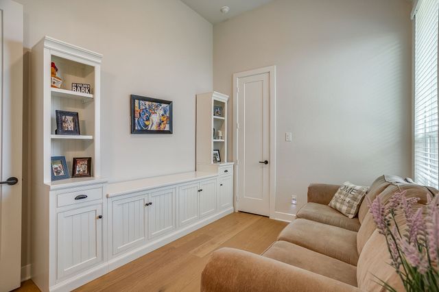 2137 Rolling Oaks Drive, Fort Worth, TX 76008