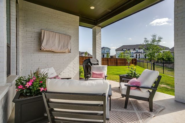 2137 Rolling Oaks Drive, Fort Worth, TX 76008
