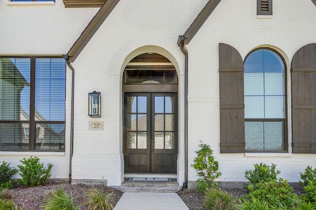 2137 Rolling Oaks Drive, Fort Worth, TX 76008