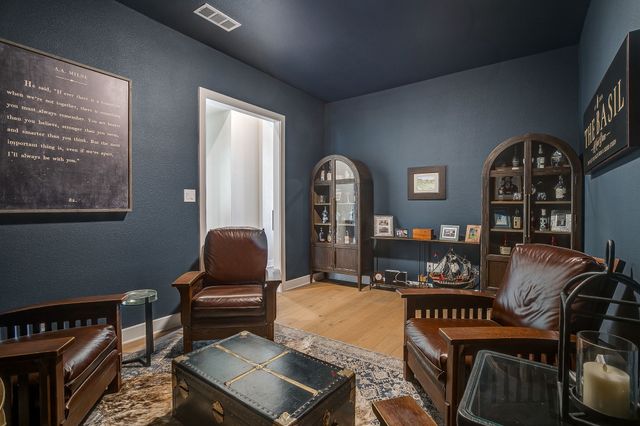2137 Rolling Oaks Drive, Fort Worth, TX 76008