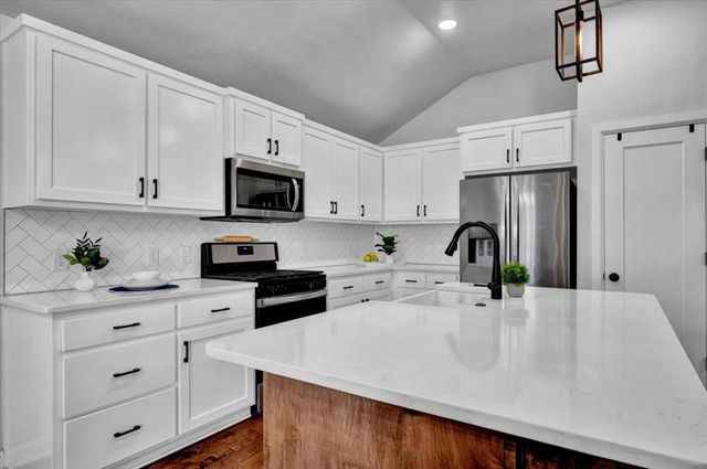 12824 NW 4th Terrace, Yukon, OK 73099