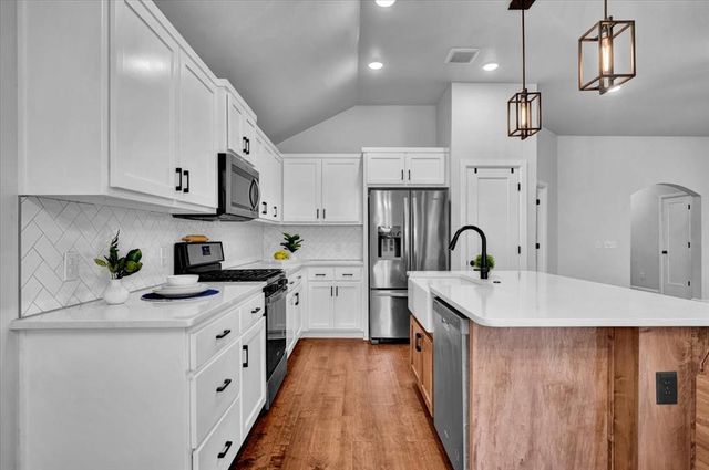 12824 NW 4th Terrace, Yukon, OK 73099