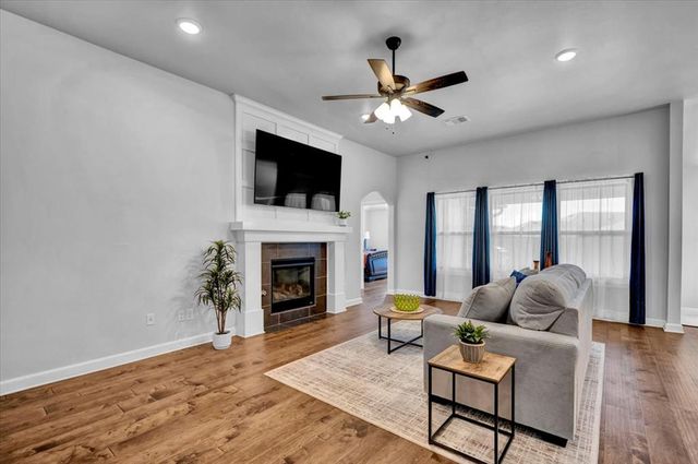 12824 NW 4th Terrace, Yukon, OK 73099