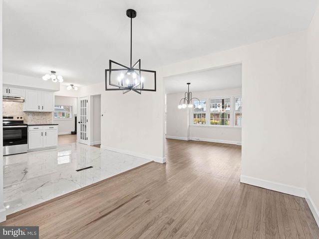 2543 BURNING TREE RD, Pennsauken, NJ 08109