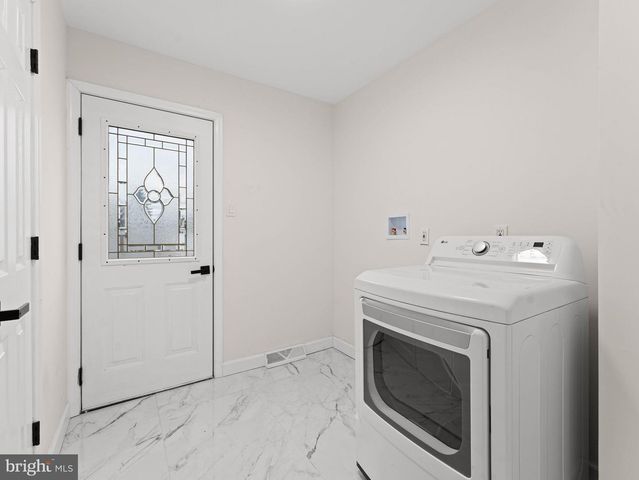 2543 BURNING TREE RD, Pennsauken, NJ 08109