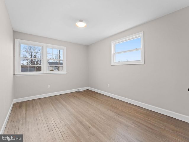 2543 BURNING TREE RD, Pennsauken, NJ 08109