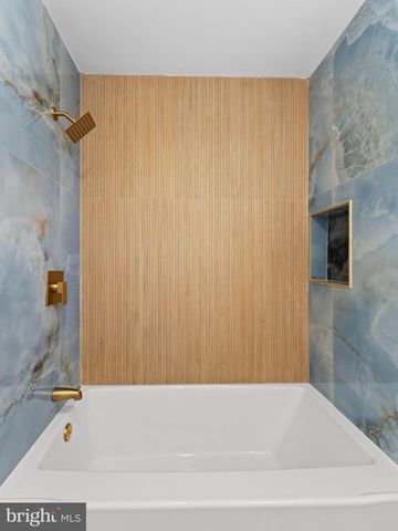 2543 BURNING TREE RD, Pennsauken, NJ 08109