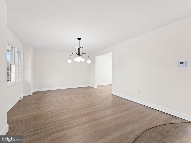 2543 BURNING TREE RD, Pennsauken, NJ 08109