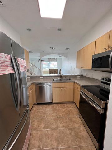 1205 S BEACH CIRCLE, Kissimmee, FL 34746