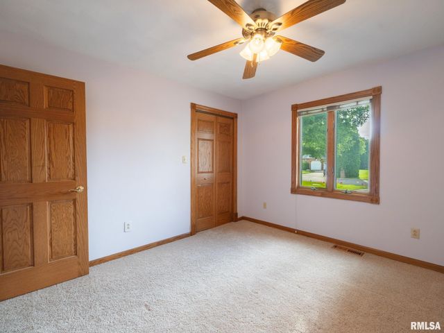 2 WINGED FOOT Drive, Pekin, IL 61554