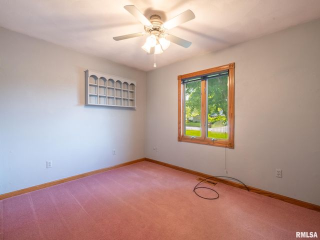 2 WINGED FOOT Drive, Pekin, IL 61554