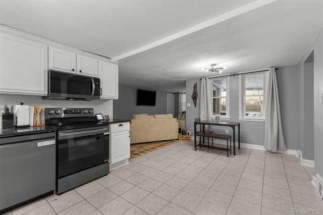 50001 Geddes Road, Canton Charter Township, MI 48188