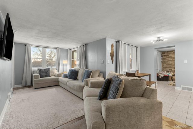 50001 Geddes Road, Canton Charter Township, MI 48188