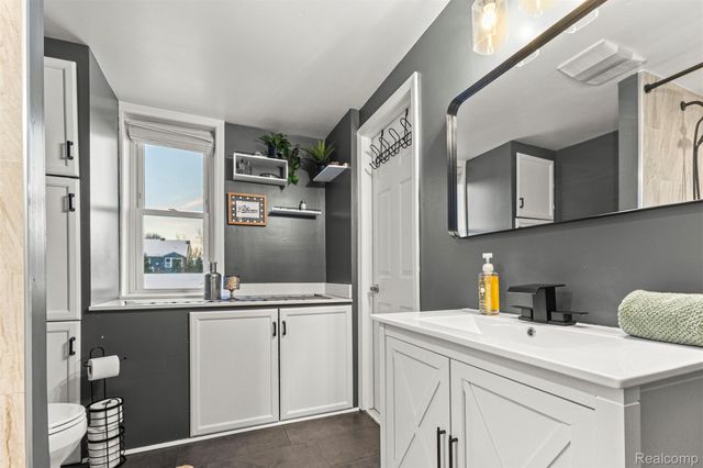 50001 Geddes Road, Canton Charter Township, MI 48188