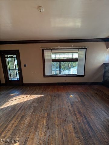 10217 Parkview Avenue, Garfield Heights, OH 44125