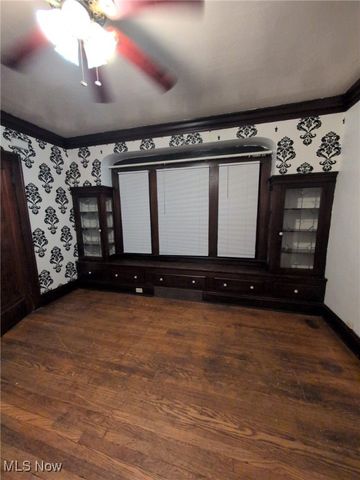 10217 Parkview Avenue, Garfield Heights, OH 44125