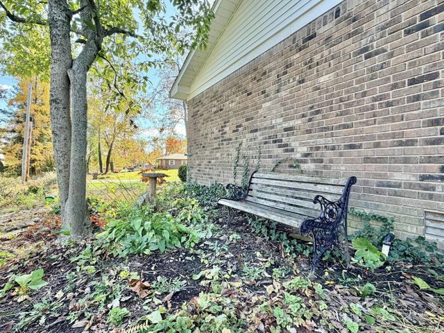 13112 W 230 N, Linton, IN 47441