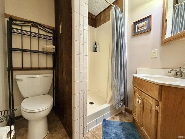 13112 W 230 N, Linton, IN 47441