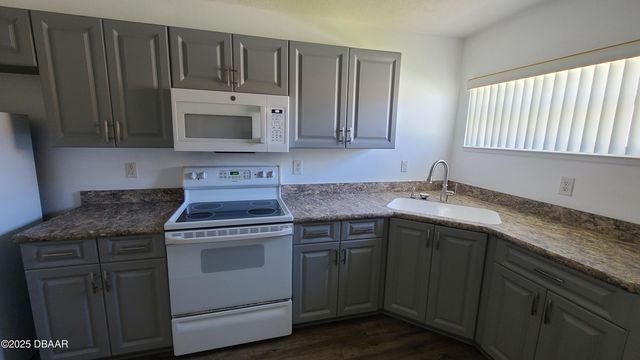 249 College Park Drive, Daytona Beach, FL 32114