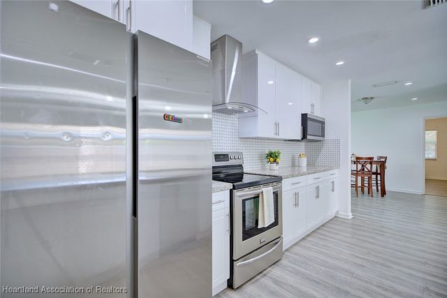 100 Honeysuckle Lane, Lake Placid, FL 33852