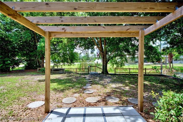 100 Honeysuckle Lane, Lake Placid, FL 33852