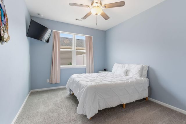 919 E 117th Place, Crown Point, IN 46307