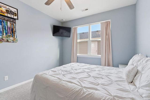 919 E 117th Place, Crown Point, IN 46307