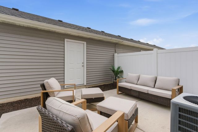 919 E 117th Place, Crown Point, IN 46307