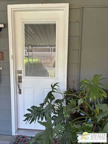 145 Calle Arriba, Palm Springs, CA 92264