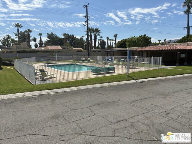 145 Calle Arriba, Palm Springs, CA 92264