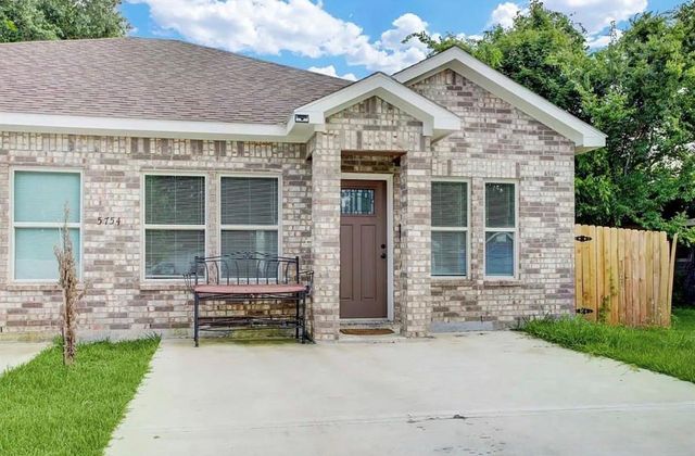 5754 Reed Rd B, Houston, TX 77033