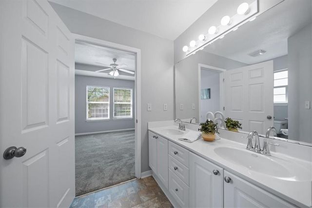 18630 W 158th Place 4801, Olathe, KS 66062