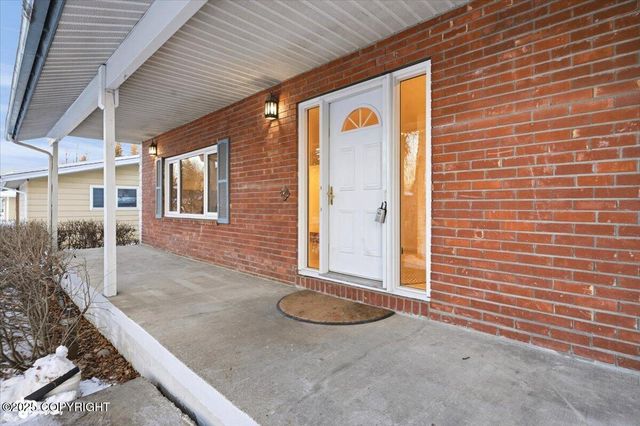 3327 Wentworth Street, Anchorage, AK 99508