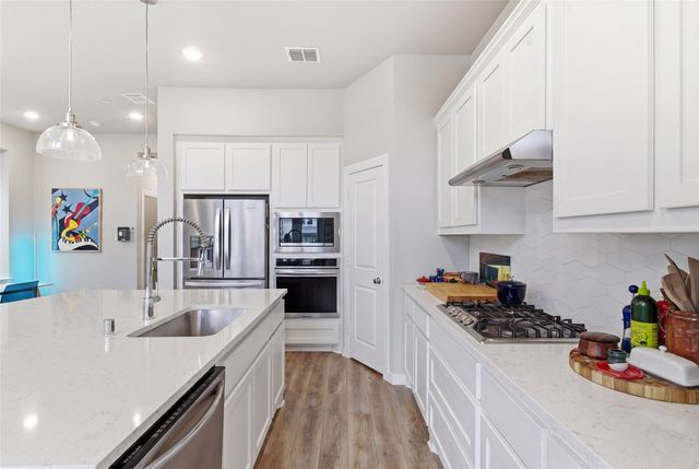 372 Somerville Drive, Mckinney, TX 75071