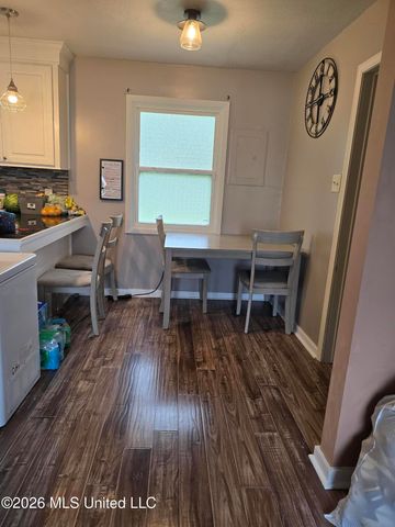 214 Oak Park Drive, Pearl, MS 39208