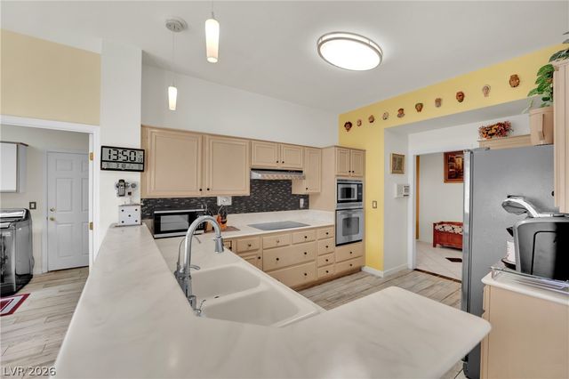 2808 Tumble Creek Court, Las Vegas, NV 89134