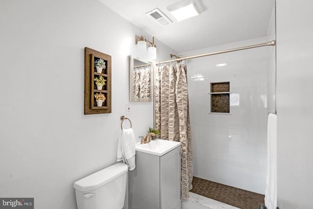 877 E PHILIP DR, Phoenixville, PA 19460