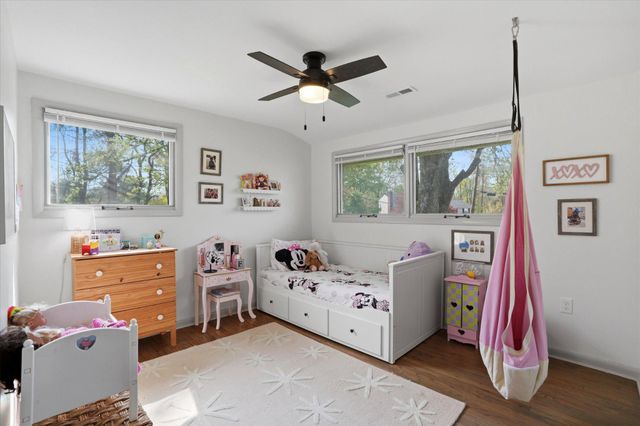 877 E PHILIP DR, Phoenixville, PA 19460