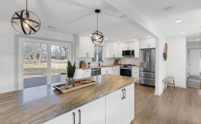 877 E PHILIP DR, Phoenixville, PA 19460