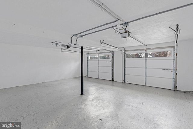 877 E PHILIP DR, Phoenixville, PA 19460