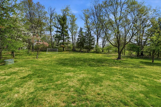 877 E PHILIP DR, Phoenixville, PA 19460