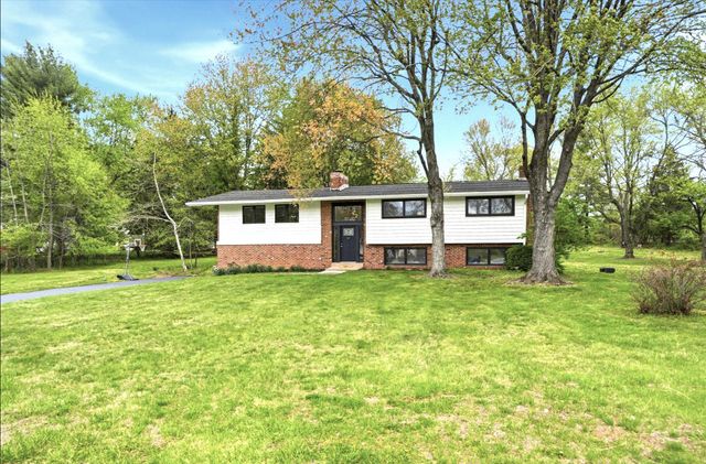 877 E PHILIP DR, Phoenixville, PA 19460