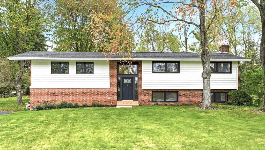 877 E PHILIP DR, Phoenixville, PA 19460