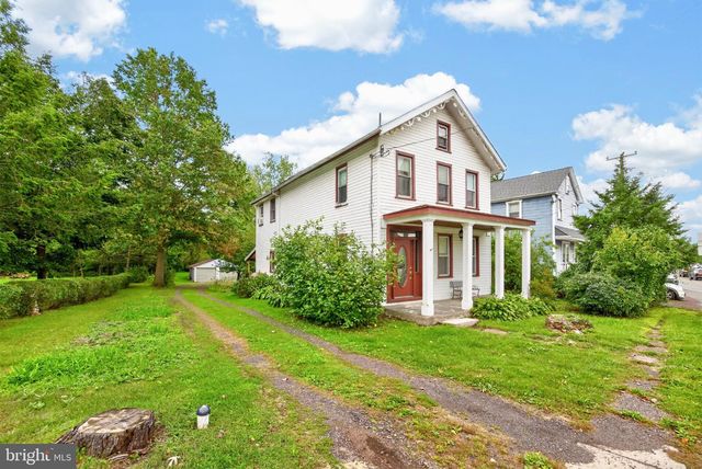 16 HILLTOWN PIKE, Line Lexington, PA 18932