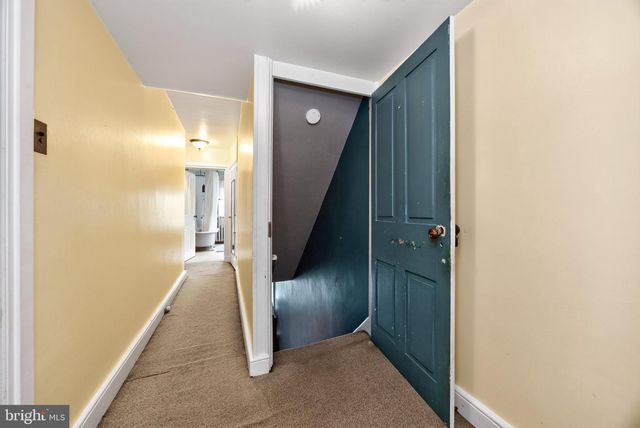 16 HILLTOWN PIKE, Line Lexington, PA 18932