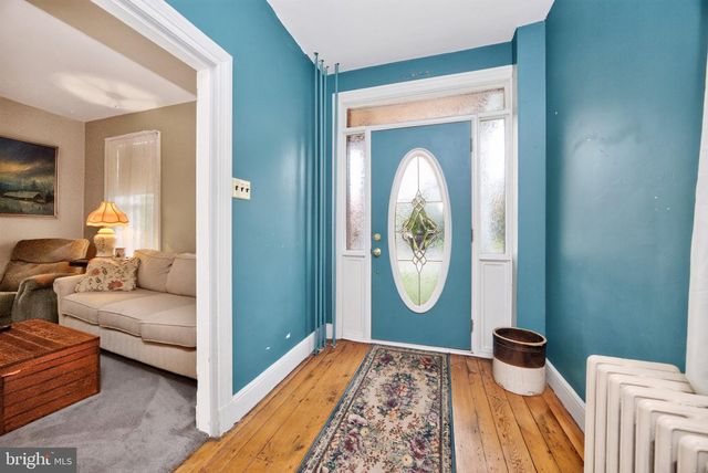 16 HILLTOWN PIKE, Line Lexington, PA 18932