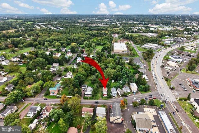 16 HILLTOWN PIKE, Line Lexington, PA 18932