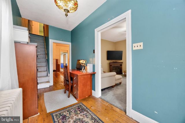 16 HILLTOWN PIKE, Line Lexington, PA 18932
