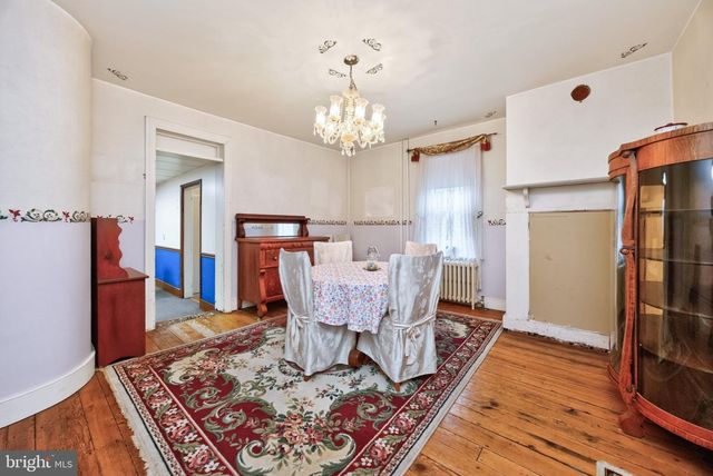16 HILLTOWN PIKE, Line Lexington, PA 18932